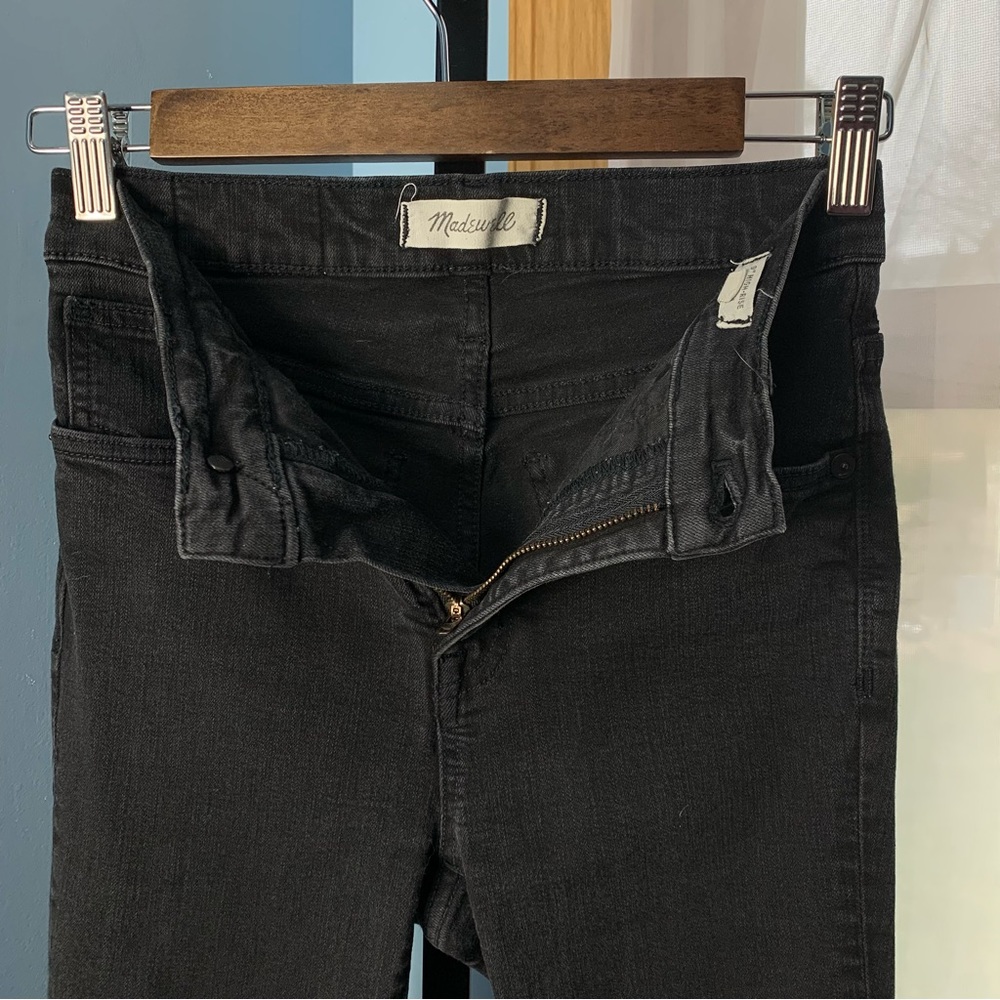 Madewell Black 9” High Rise Skinny Jeans - Picture 5 of 7